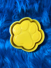 Load image into Gallery viewer, Paw Ashtray Silicone Mold
